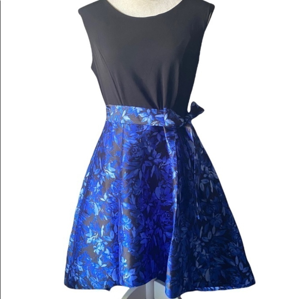 COPY - SHELBY NITES-BLUE FLORAL DRESS WITH BLACK TOP